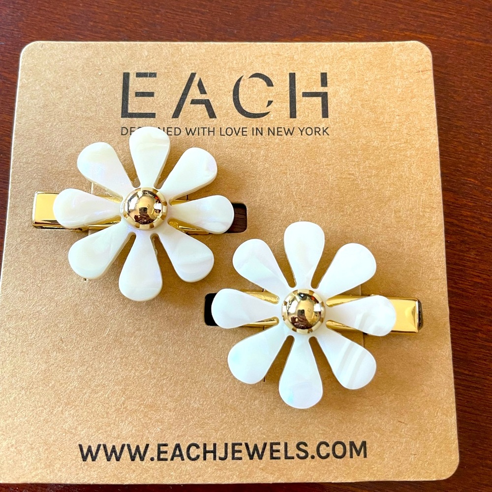 Flower barrette set NEW